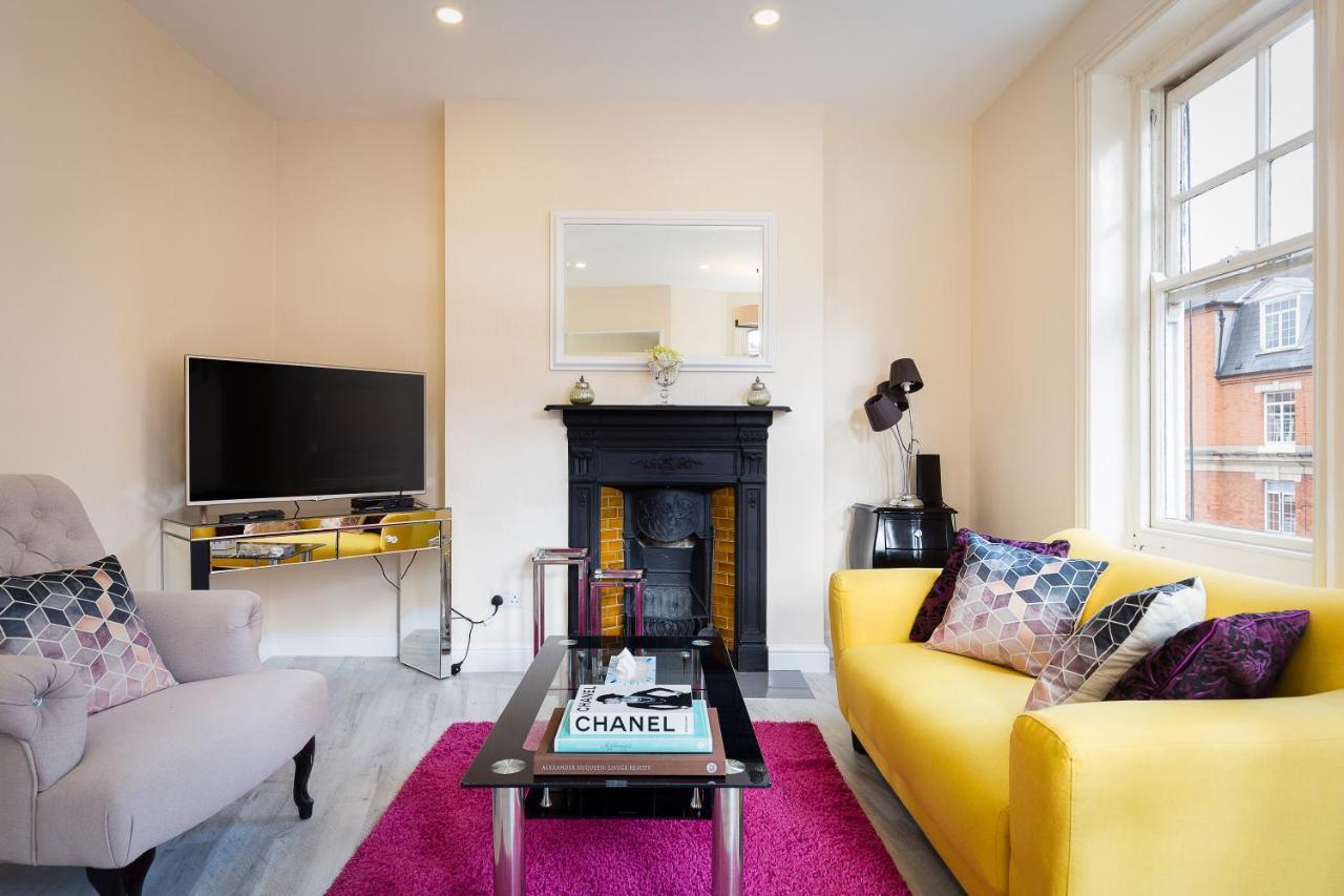24 Molyneux Street *
